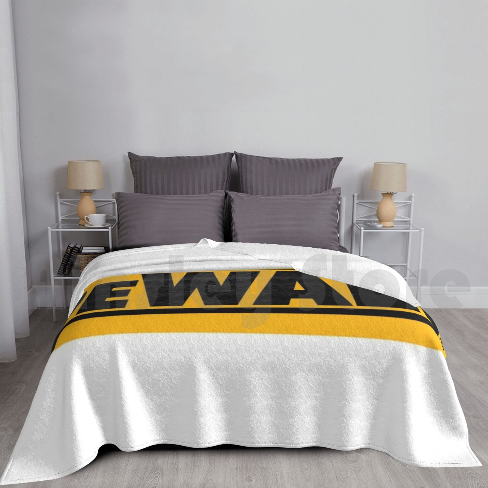 Power Tools Yellow And Black - أدوات كهربائية بطانية سوداء صفراء عصرية