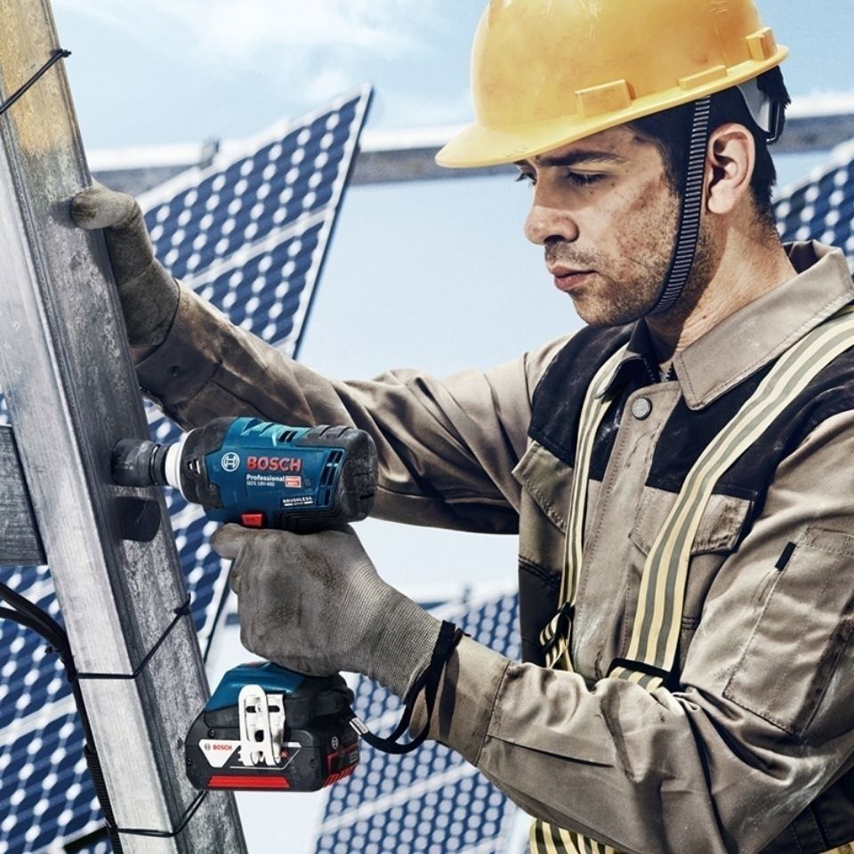 مفتاح ربط كهربائي لاسلكي بوش G - مراجعة Power Tools Professional وسعره